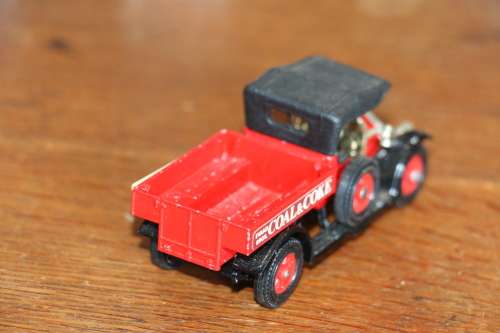 MATCHBOX Models of Yesteryear Diecast Model Car - 1918 Crossley