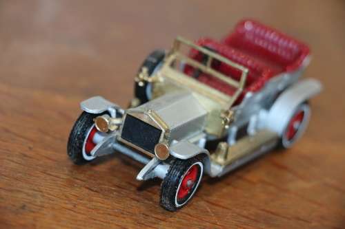 Matchbox Models of Yesteryear Diecast Model Car - 1906 Rolls Royce Silver Ghost