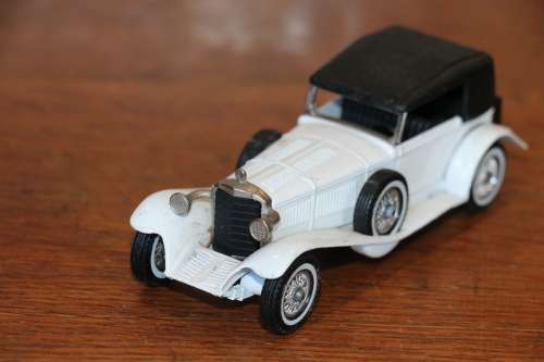 Matchbox Models of Yesteryear Diecast Model Car - 1928 Mercedes Benz 'SS'
