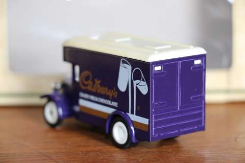 LLEDO Days Gone Diecast Vintage Model Van - Cadbury's Dairy Milk Chocolate