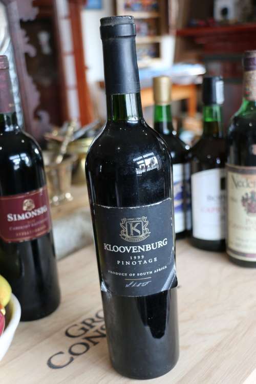 Beautiful 1999 Kloovenburg Pinotage - 750 ml