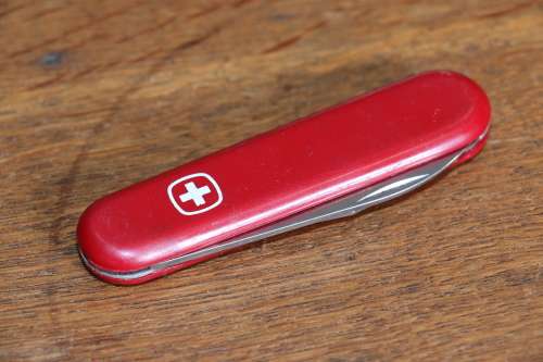 Beautiful Swiss WENGER Folding Knife
