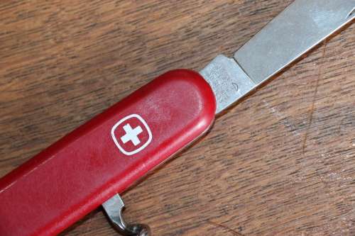 Beautiful Swiss WENGER Folding Knife
