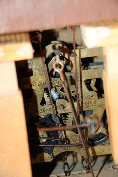 Beautiful Antique Cuckoo / Koekoek Clock