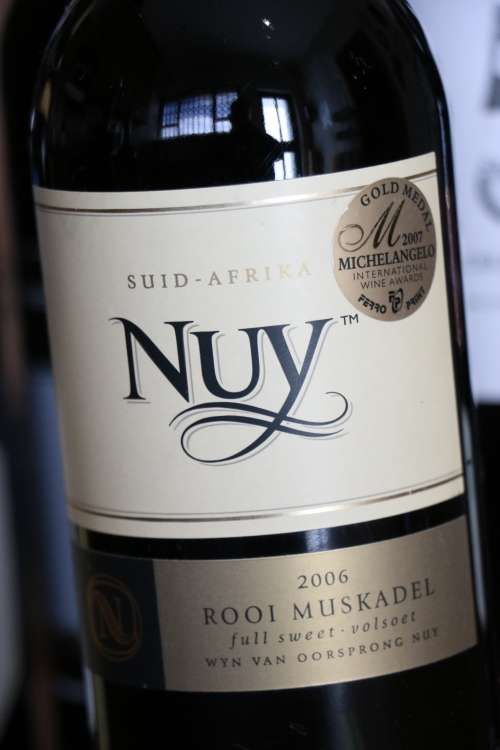 Beautiful 2006 Nuy Rooi Muskadel Wine - 750 ml