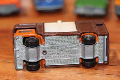 MATCHBOX Superfast Diecast Model Car - 1977 No.40 Bedford Horse Box