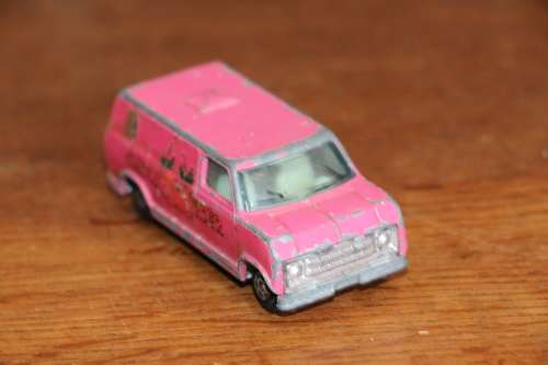 YATMING Diecast Model Car -No.1501 Cherry Picker Panel Van
