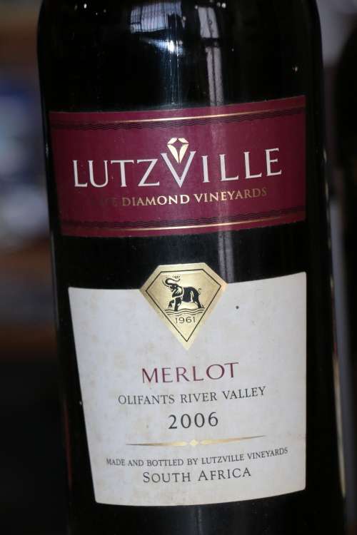 Beautiful 2006 Lutzville Merlot - 750 ml