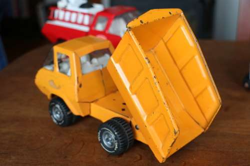 Vintage TONKA Model Tipper Truck
