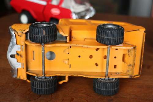 Vintage TONKA Model Tipper Truck