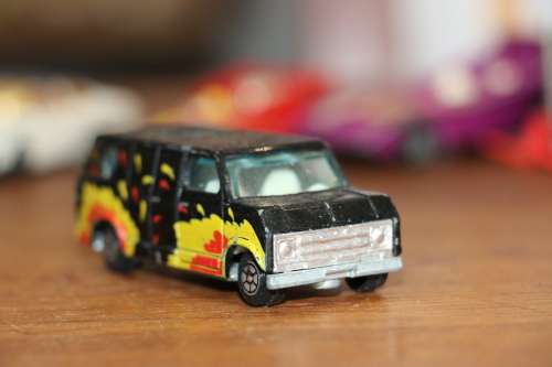 YAT MING Diecast Model Car - 1981 No.1501 Universal Studios Panel van