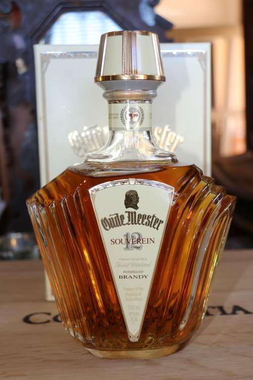 Beautiful Vintage Oude Meester Potstilled 12 Year Souverein Brandy  - 750 ml