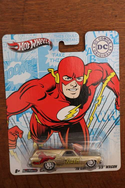 Hot Wheels Diecast Model - DC Comics The Flash - '70 Chevelle SS - Real Riders, Metal/Metal
