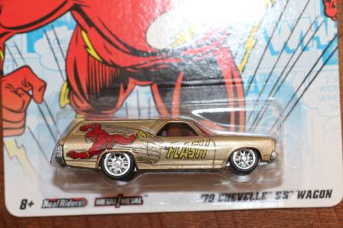 Hot Wheels Diecast Model - DC Comics The Flash - '70 Chevelle SS - Real Riders, Metal/Metal
