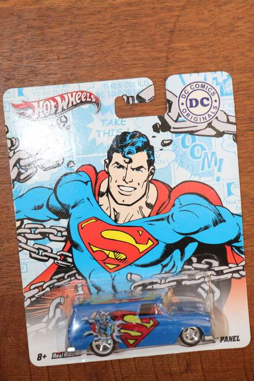 Hot Wheels Diecast Model - Superman - '64 GMC Panel - Real Riders, Metal/Metal
