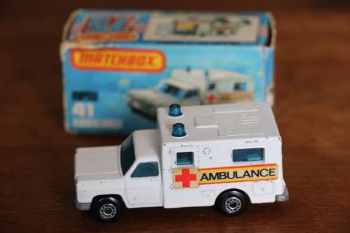 Lesney Matchbox Superfast Diecast Model - Ambulance 1977 No.41 In Box