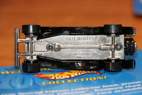 1980 Hot Wheels with White Wall Tyres Diecast Model - '37 Bugatti