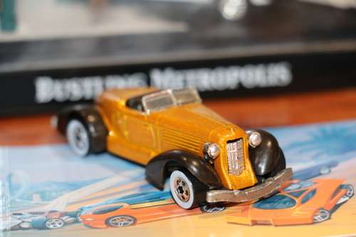 1978 Hot Wheels with White Wall Tyres Diecast Model - Auburn 852