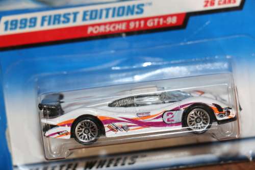 1999 First Edition Hot Wheels Diecast Model - Porche 911 GT1-98