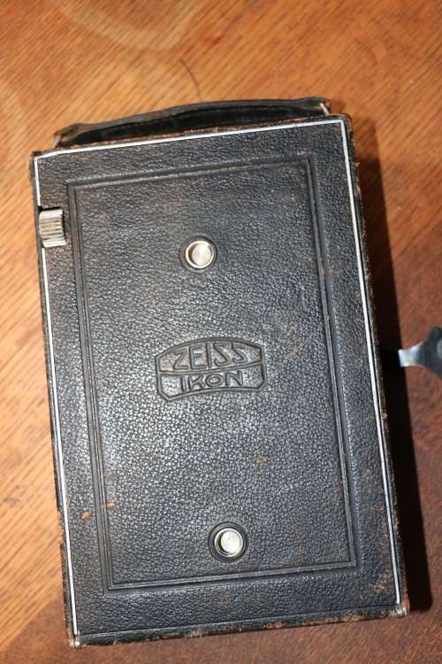 Beautiful Vintage Film Camera - Zeiss Ikon Quarter Plate Camera