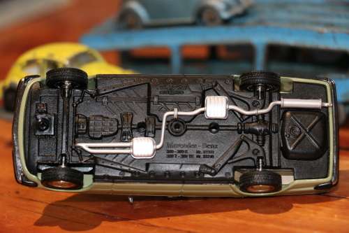 Minichamps Diecast Model - Mercedes Benz 230E