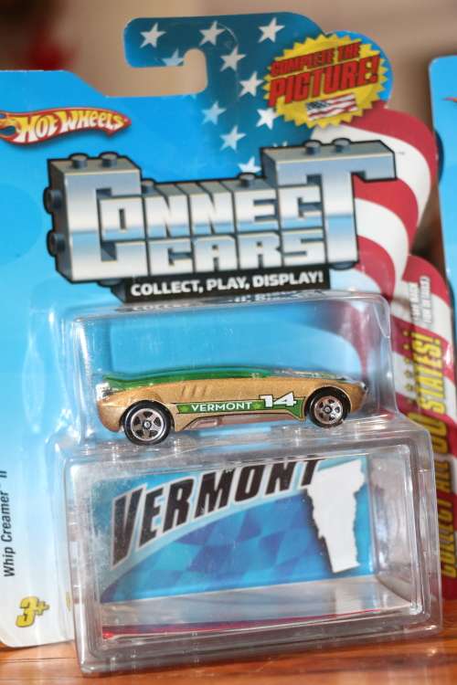 2008 Hot Wheels Diecast Model - Connect Cars, Vermont - Whip Creamer II