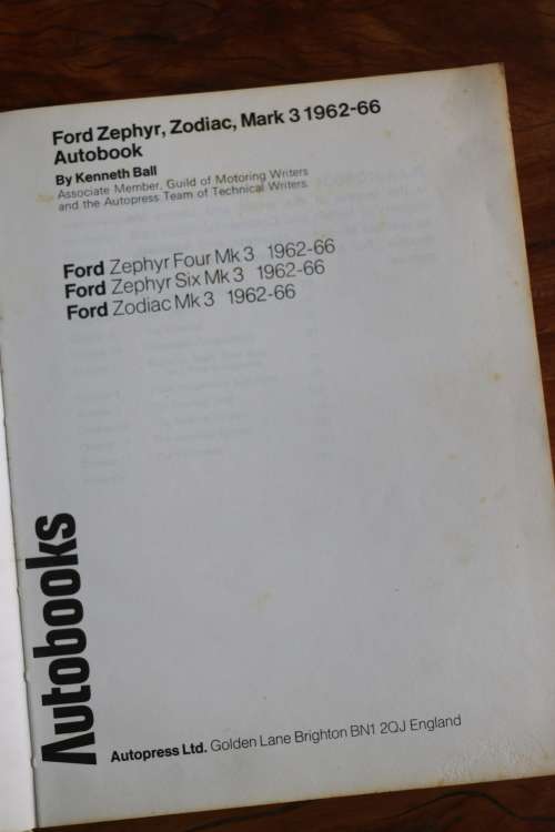 Beautiful Vintage Book -  Ford Zephyr and Zodiac Autobooks - 1974
