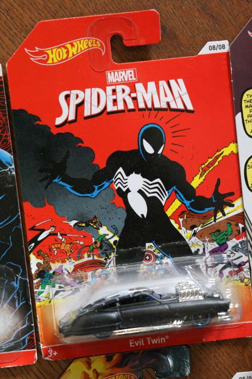 2013 HOT WHEELS Diecast Models - Marvel Spider-Man Complete Set of 8