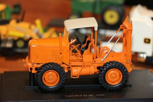 Hachette Diecast Tractor Models - Latil H14 TL10 - 1950