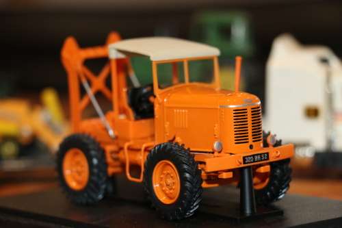 Hachette Diecast Tractor Models - Latil H14 TL10 - 1950