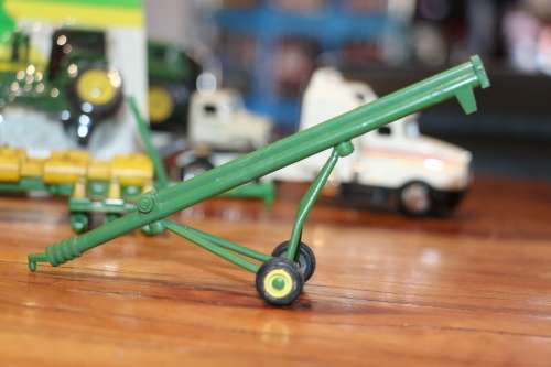ERTL Diecast Tractor / Farm Model - John Deere Grain Shoot / Auger