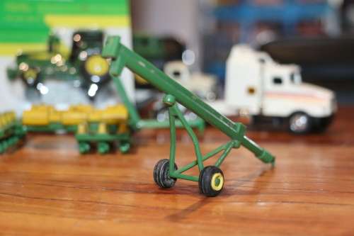 ERTL Diecast Tractor / Farm Model - John Deere Grain Shoot / Auger