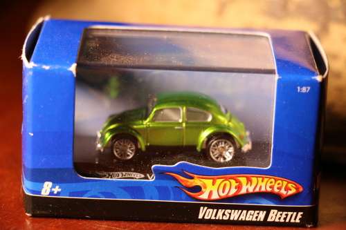 2007 HOT WHEELS Diecast Model - Volkswagen Beetle (1:87)