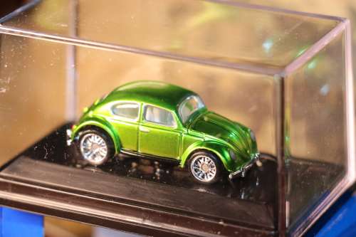 2007 HOT WHEELS Diecast Model - Volkswagen Beetle (1:87)