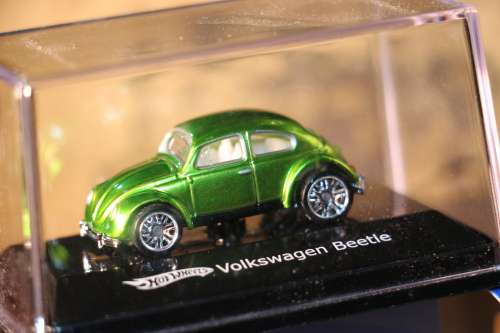 2007 HOT WHEELS Diecast Model - Volkswagen Beetle (1:87)