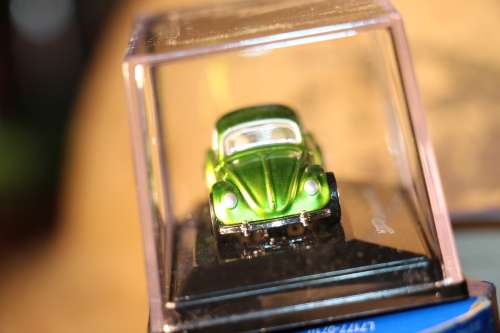 2007 HOT WHEELS Diecast Model - Volkswagen Beetle (1:87)