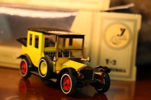 Vintage MATCHBOX Models of Yesteryear Diecast Models - 1914 Prince Henry Vauxhall