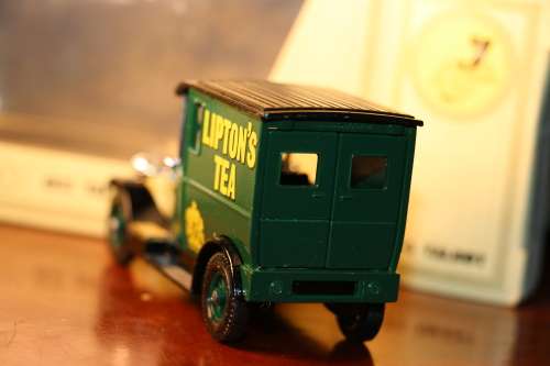 Vintage MATCHBOX Models of Yesteryear Diecast Models - 1927 Talbot Van - Lipton's Tea
