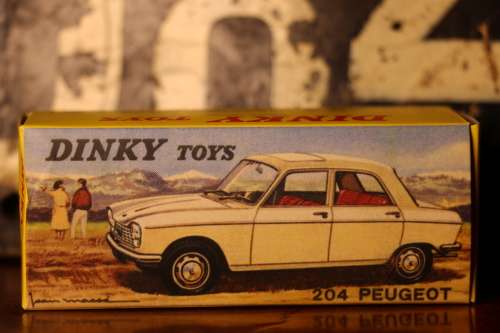 DINKY TOYS Diecast Model - Atlas - 204 Peugeot