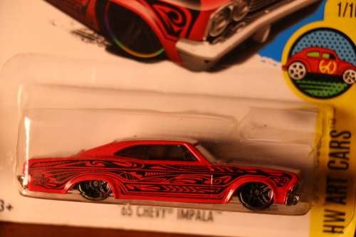 2015 Hot Wheels Diecast Model Set - '65 CHEVY IMPALA Red & White