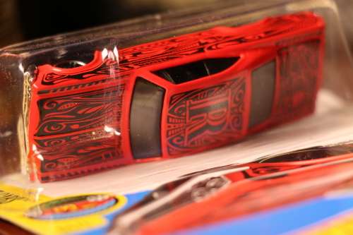 2015 Hot Wheels Diecast Model Set - '65 CHEVY IMPALA Red & White