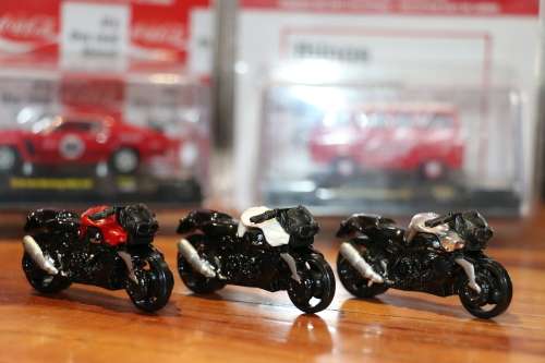 HOT WHEELS Diecast Model Set - BMW Motorcycles x 3