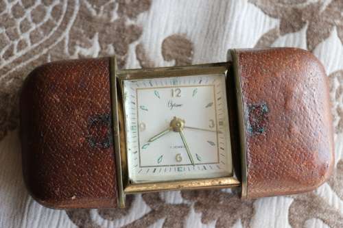 Beautiful Antique CYRANO Travel Clock with Leather Clad Casing