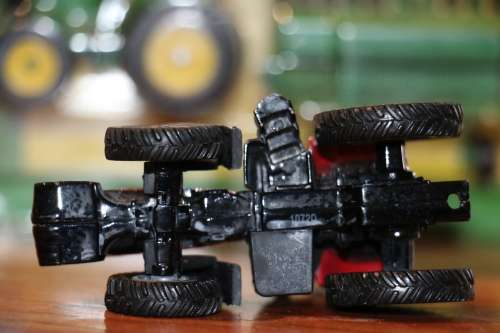 ERTL Farm Tractor Diecast Models - Case International MX200 Tractor