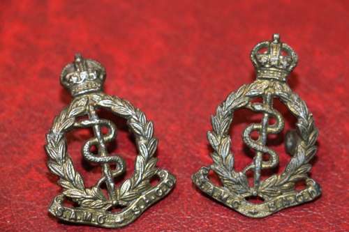 Vintage South African Army Medics Badges