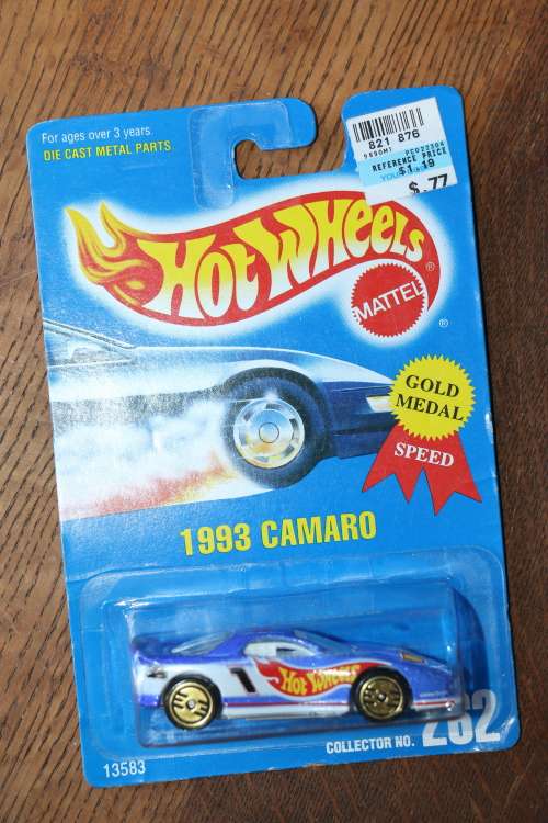 HOT WHEELS "GOLD MEDAL" Diecast Model - 1993 CAMARO #262