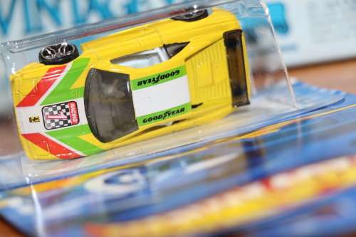 2000 HOT WHEELS Diecast Model - FERRARI F355