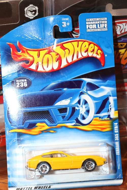 2000 HOT WHEELS Diecast Model - FERRARI 365 GTB/4