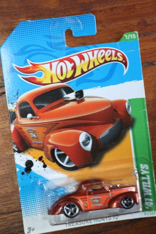 Hot Wheels Diecast Model - Treasure Hunt - '41 Willys