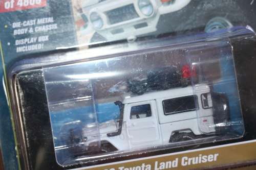 Johnny Lightning Mijo Exclusives Diecast Model - Toyota Land Cruiser